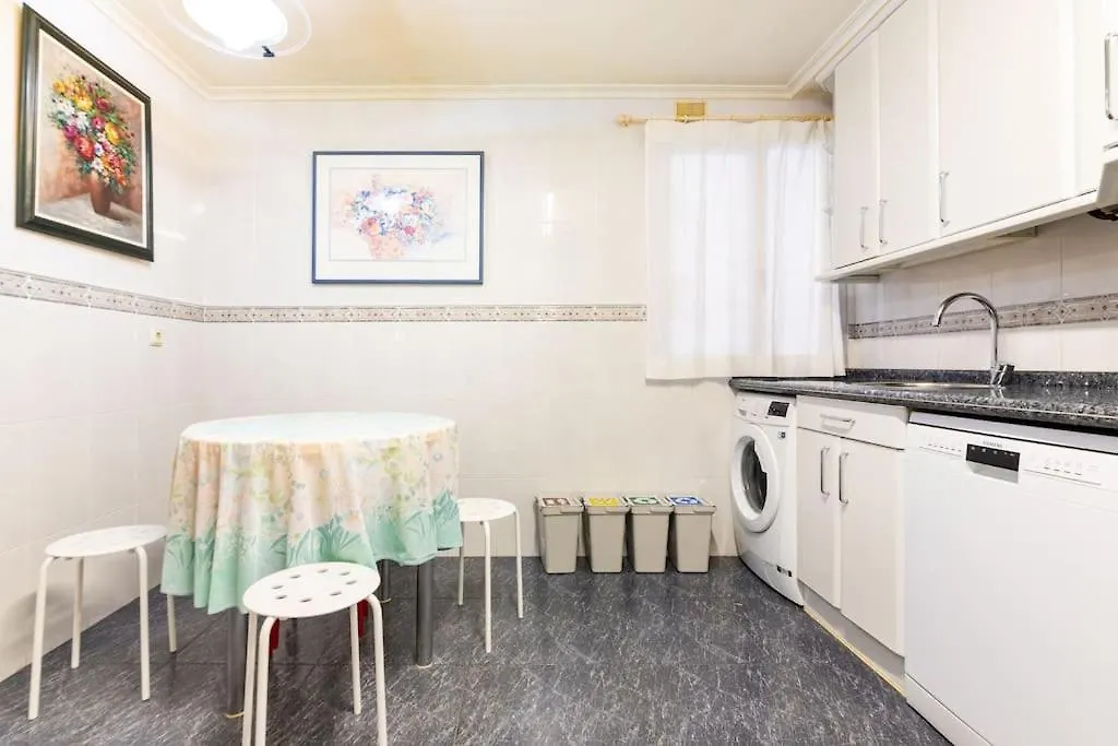 Terraza Playa Y Calle Peatonal Ess03377 San Sebastián Apartamento